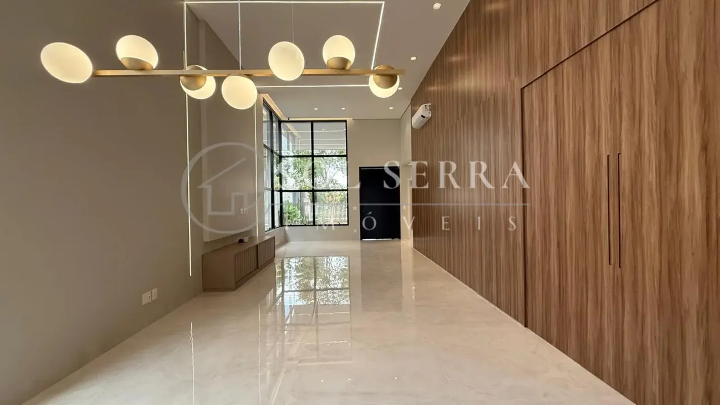 Descubra uma residência única na melhor quadra do Condomínio Quintas do Sol, Est...