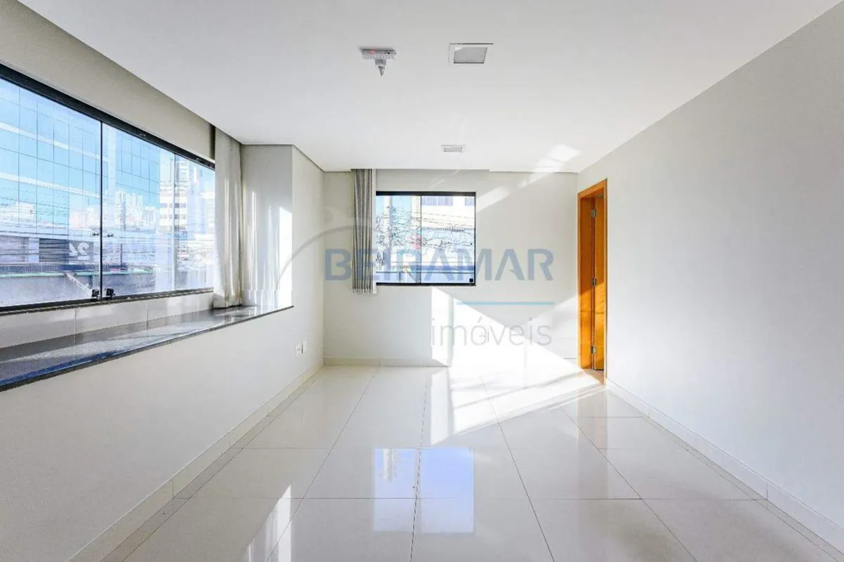 Localizado no centro de Taguatinga, este prédio comercial possui excelente estru...