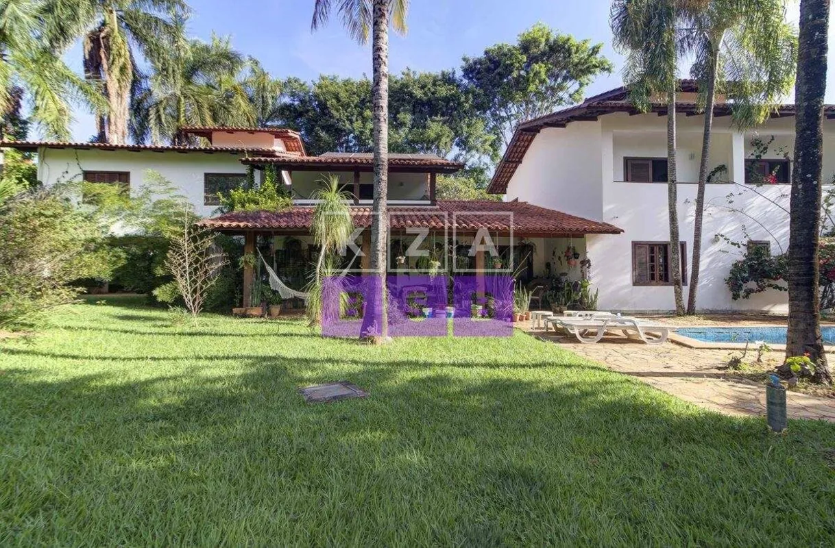 Já não se encontra uma propriedade como essa à venda em Brasília. De fato, uma r...