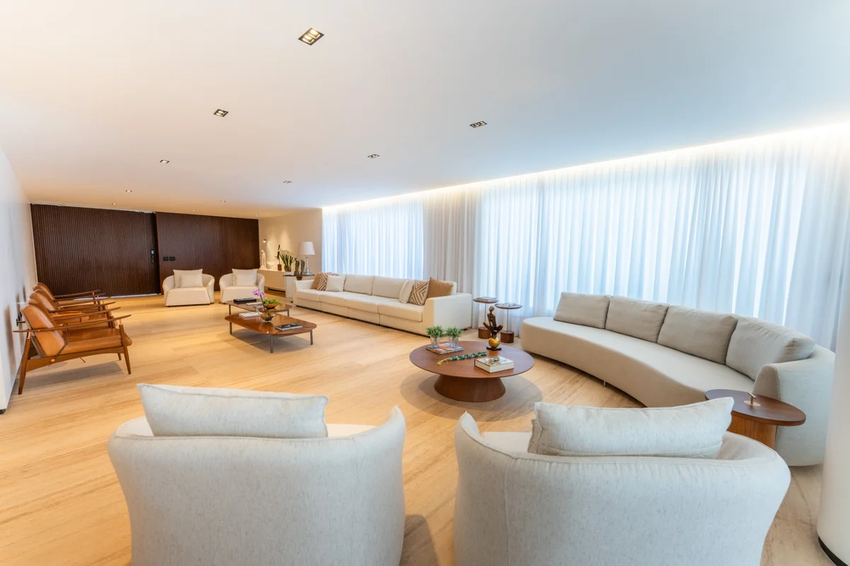 Um projeto que une arquitetura moderna, conforto e elegância em perfeita harmoni...