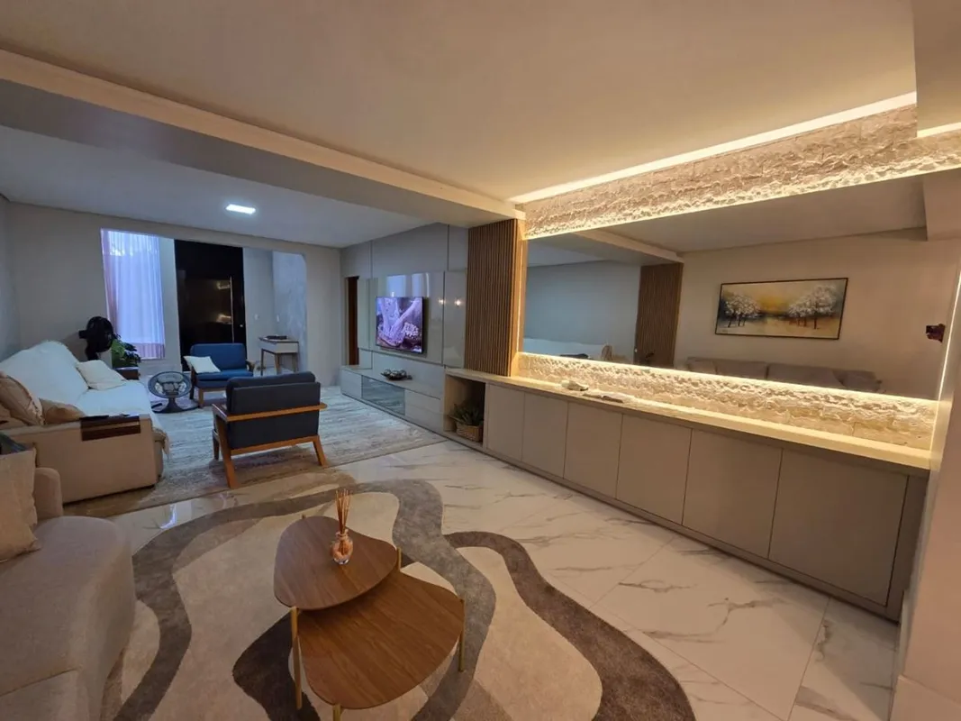 CASA REFORMADA TAGUAPARK FORA DE CONDOMINIO 4 SUÍTES MARCENARIA COMPLETA PISCINA...