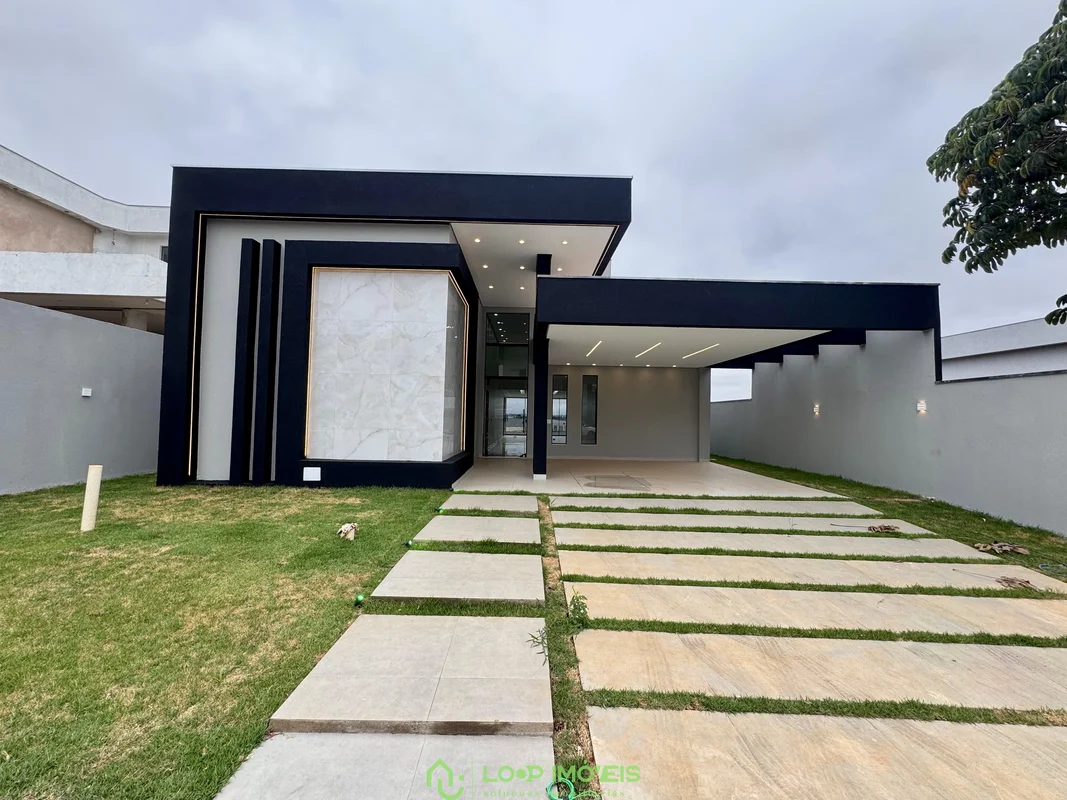 Encante-se com esta casa de alto padrão, localizada em um condomínio fechado e r...
