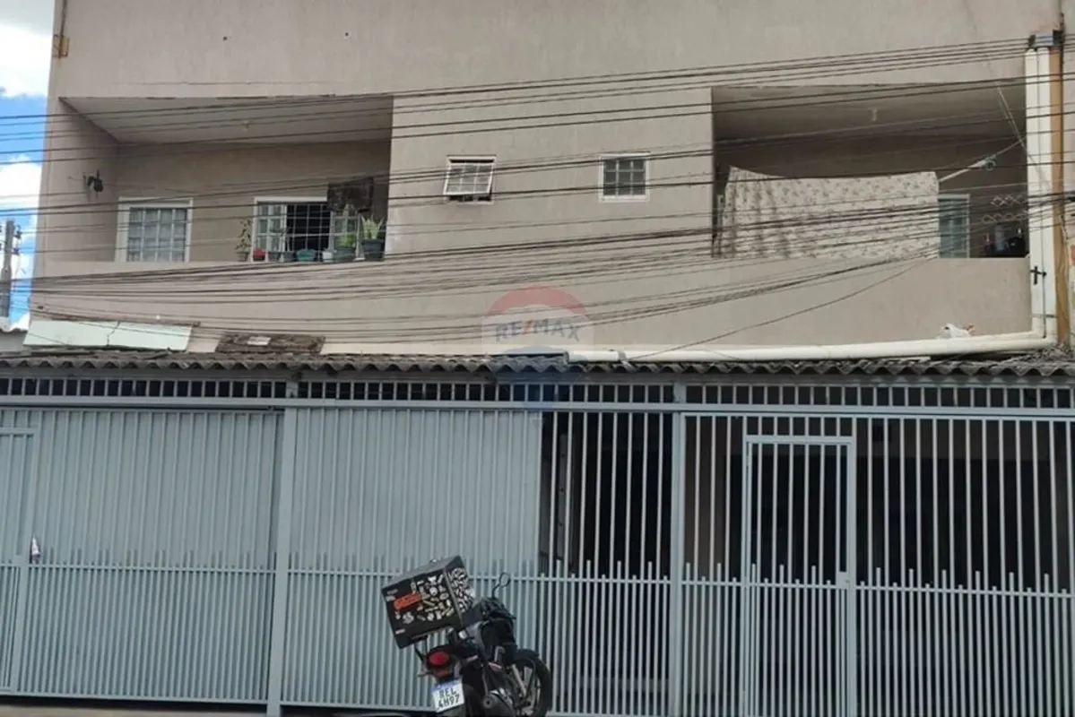 Excelente oportunidade para quem busca um imóvel espaçoso, versátil e com ótimo ...