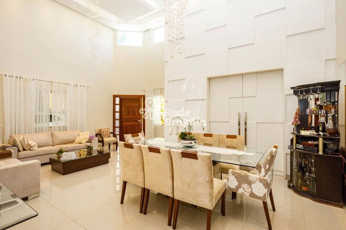 Rua 1 | Casa Térrea - Vicente PiresExcelente casa reformada em condomínio fechad...