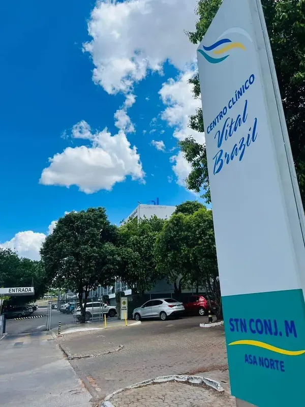 Excelente oportunidade !!!STN Ed. Vital Brasil Bloco M, Sala com frente sul (rar...