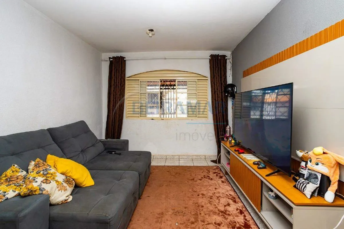 Grande Oportunidade! Casa Espaçosa e Completa na QNP 13, Ceilândia Norte!Se você...