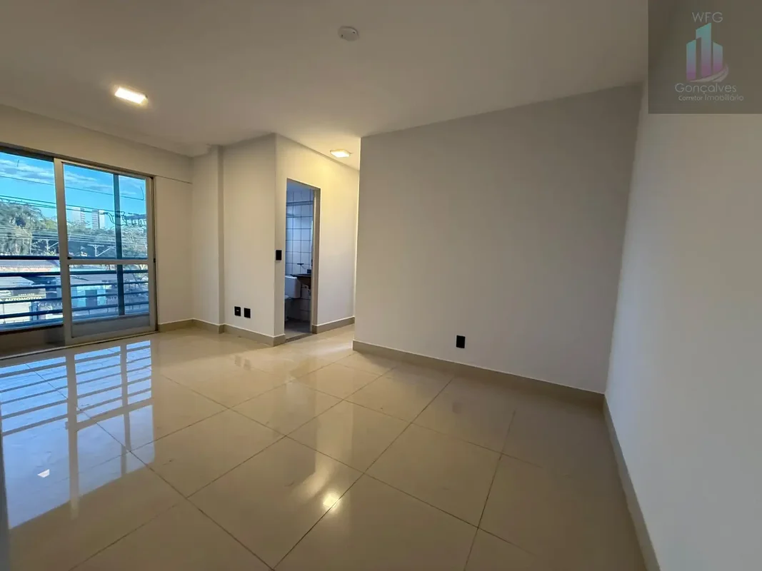 Apartamento à Venda - 2 Quartos (1 Suíte) | Nascente com Vista Livre / Divisa co...