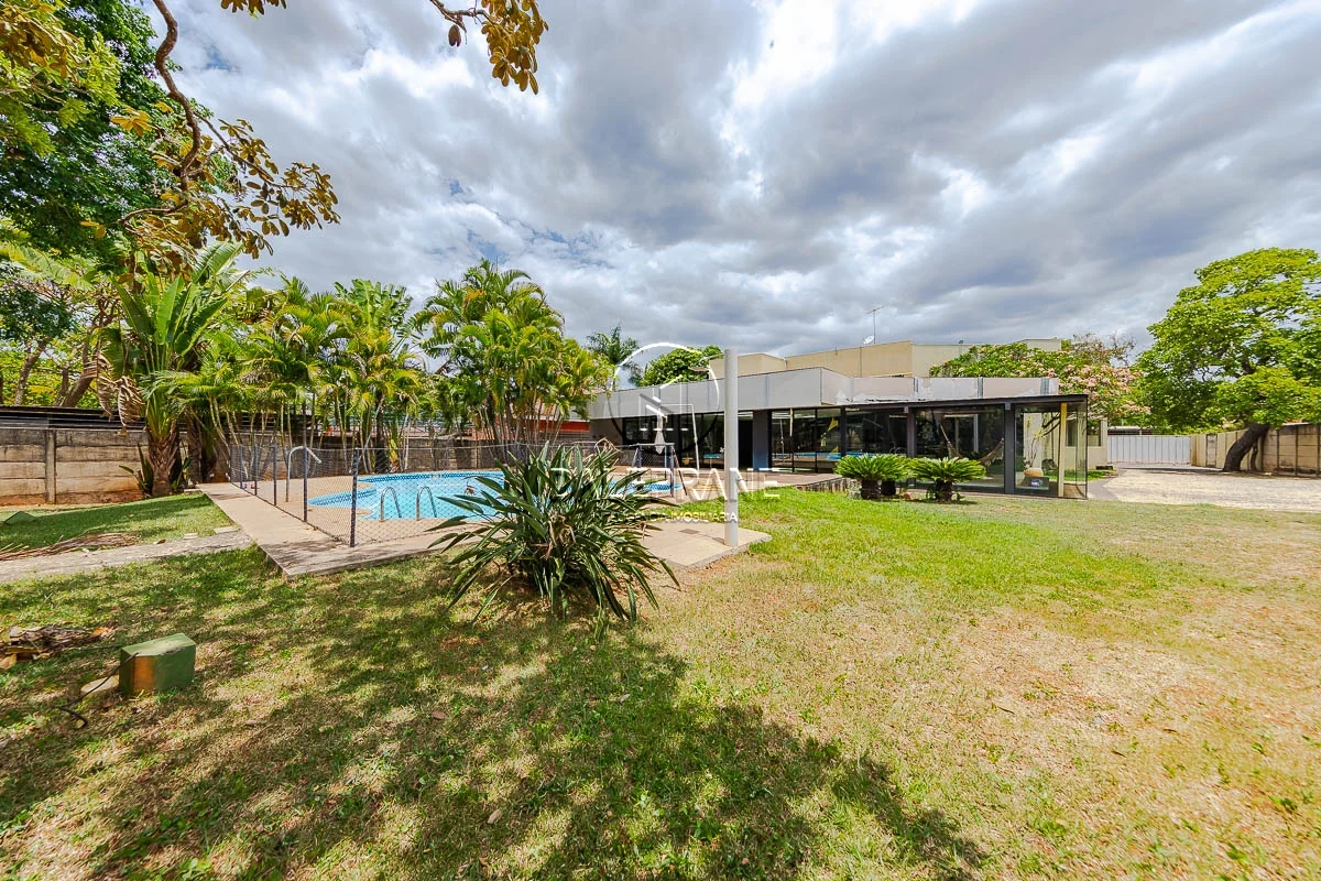 Mansões Itaipu Jardim BotânicoCondomínio Mansões Itaipu, Jardim Botânico.Casa ex...