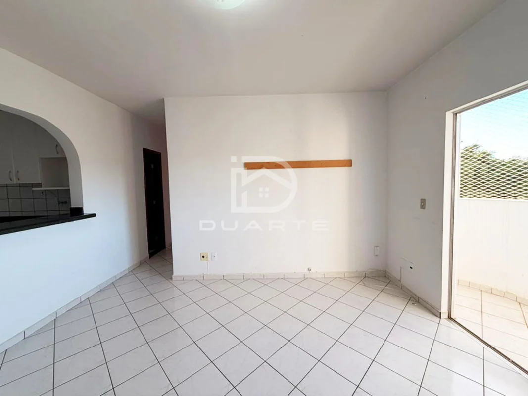 Apartamento em Residencial Flamboyant, bairro Maracanã, com: - 03 Quartos sendo ...