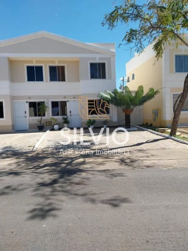 Casa Duplex Nascente Reformada composta por 03 Quartos 01 Suíte. Ótima Localizaç...