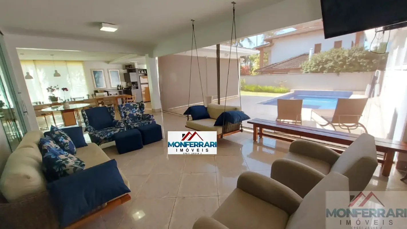 Casa sobrado no Condomínio Jardins Viena, com quatro quartos, sendo quatro suíte...