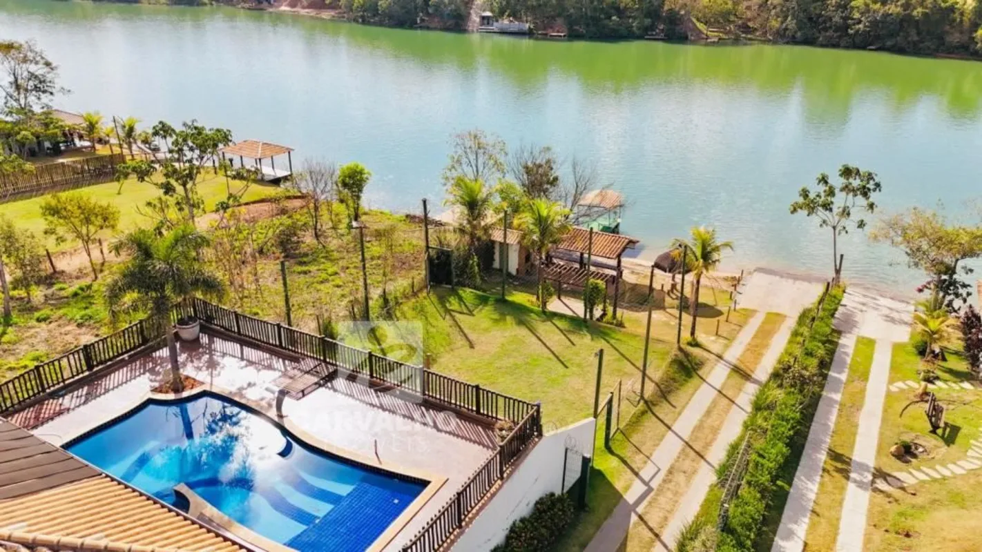 Chácara a venda em Aragoiânia 2.000 m² com lagoCasa: 10 quartos, sendo 2 suítes ...