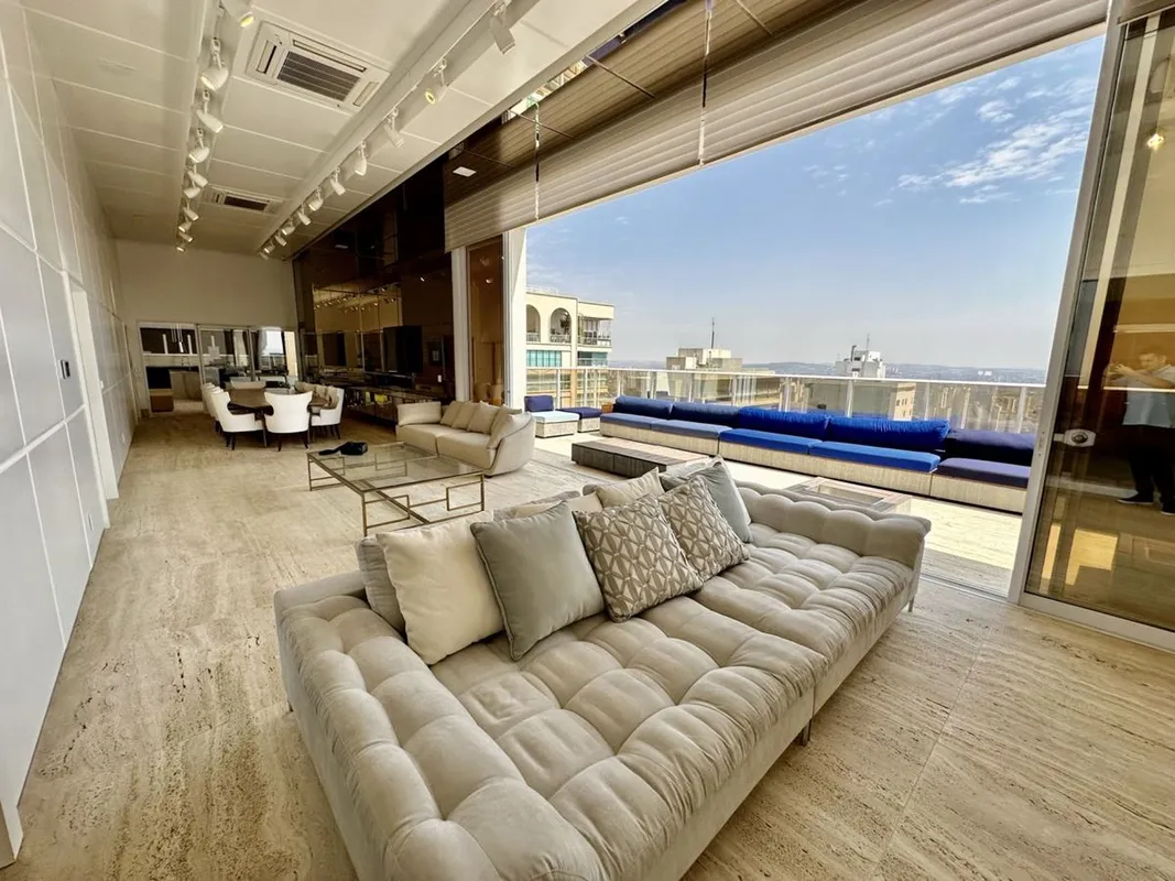 Cobertura de Luxo Mobiliada à Venda Praça T-23, Goiânia 604m² 5 Vagas Se você bu...