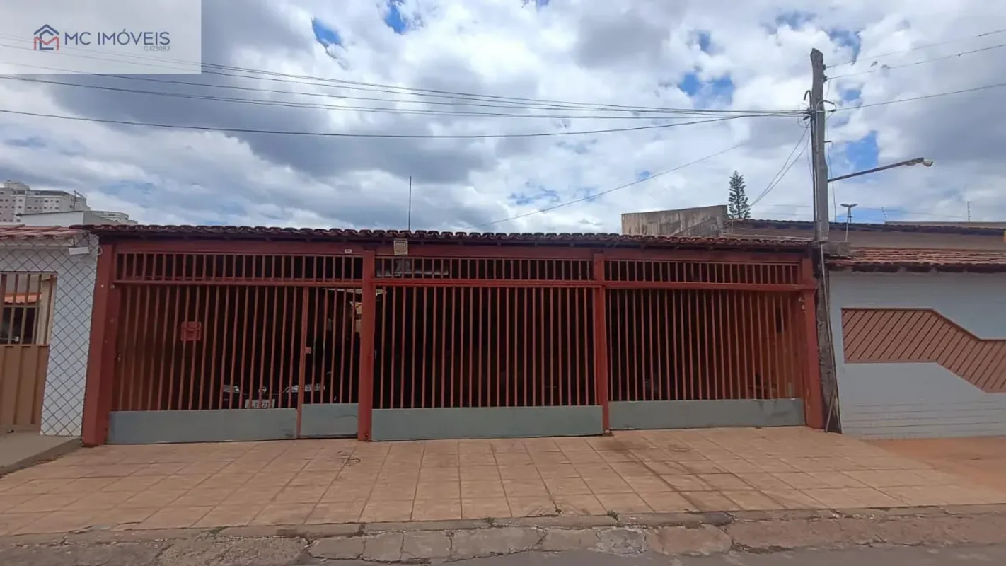 Casa à Venda na QNJ 19 – Taguatinga Norte | 2 Residências no Mesmo Lote | Lote d...
