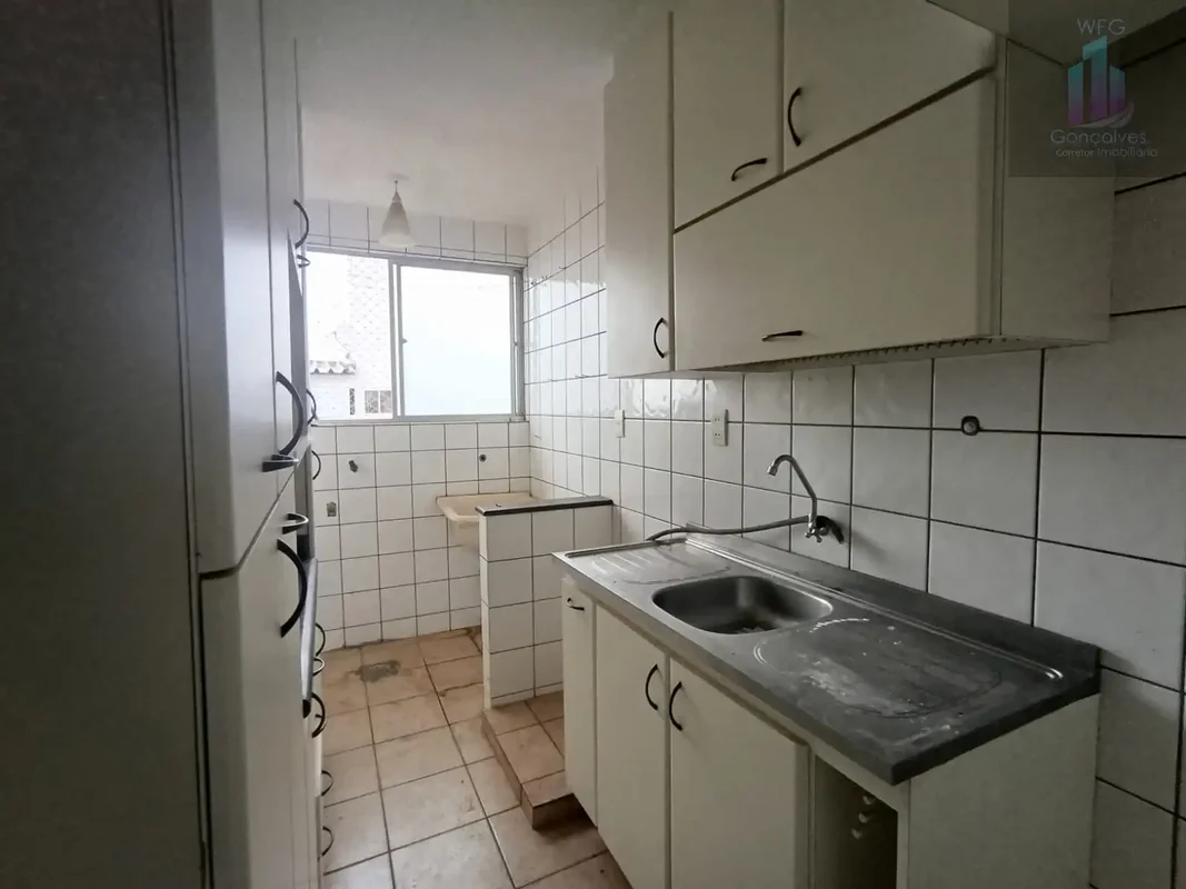 Apartamento com 2 quartos 1 banheiro social - cozinha com Armarios - area de ser...