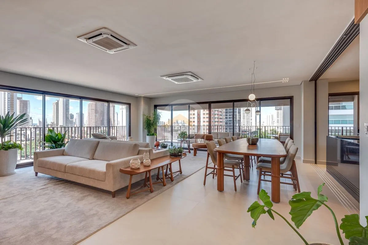 Apartamento com 206 metros.Pronto para morar! 4 Suítes.Andar alto. Nascente.Elev...