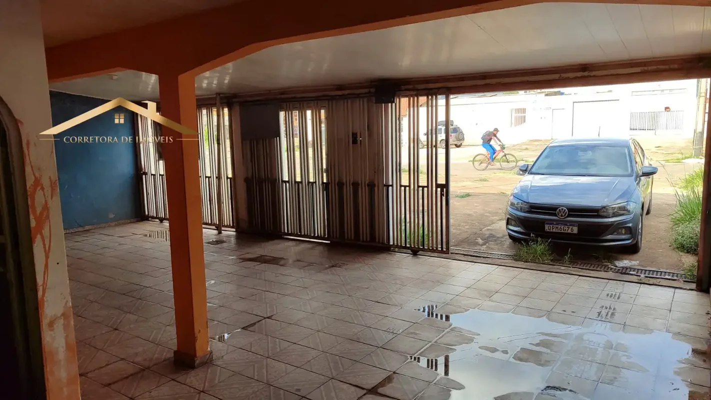 OBSERVAÇÃO IMPORTANTE: FAÇO PARCERIA COM TODOS OS CORRETORES!VENDO CASA COM 03 Q...