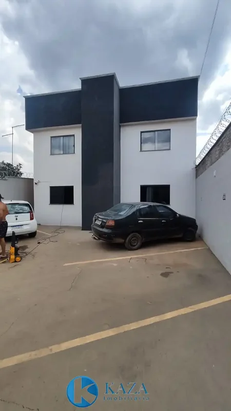 Apartamento de 02 quartos, com uma sala de estar com jardim de inverno, cozinha ...