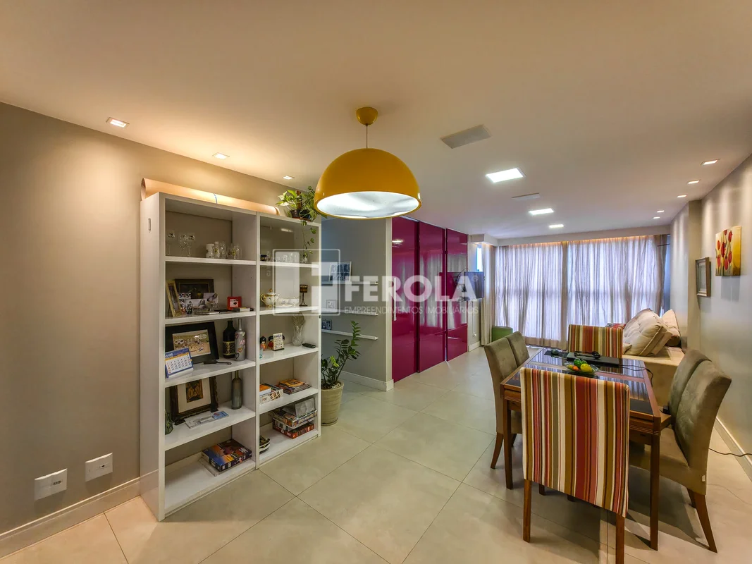 Rua 9 Norte - Res. Villa Pavanelli - 3 quartos - 2 suítes - Nascente - R$ 930.00...