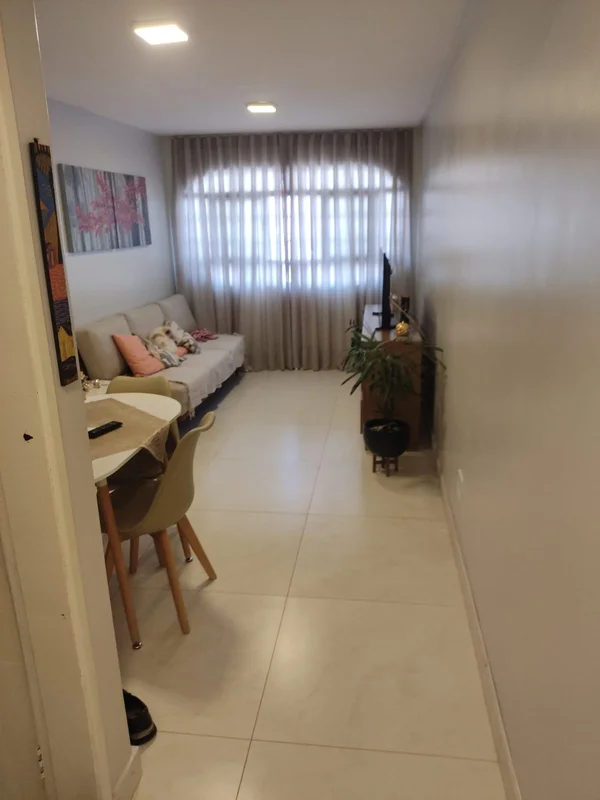 ..............NÃO EXIGE TRANSFERÊNCIA ..................Apartamento Reformado à ...