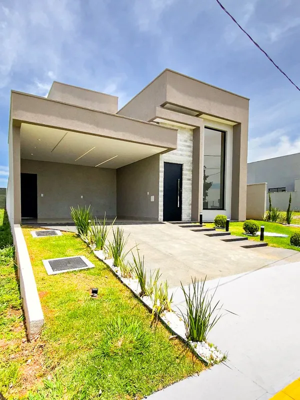 Com 364,31m² de terreno e 180,70m² de área construída, essa residência oferece o...