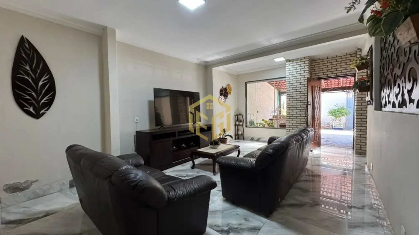 Conheça um charmoso sobrado à venda no Areal, no coração de Arniqueira, DF. Com ...