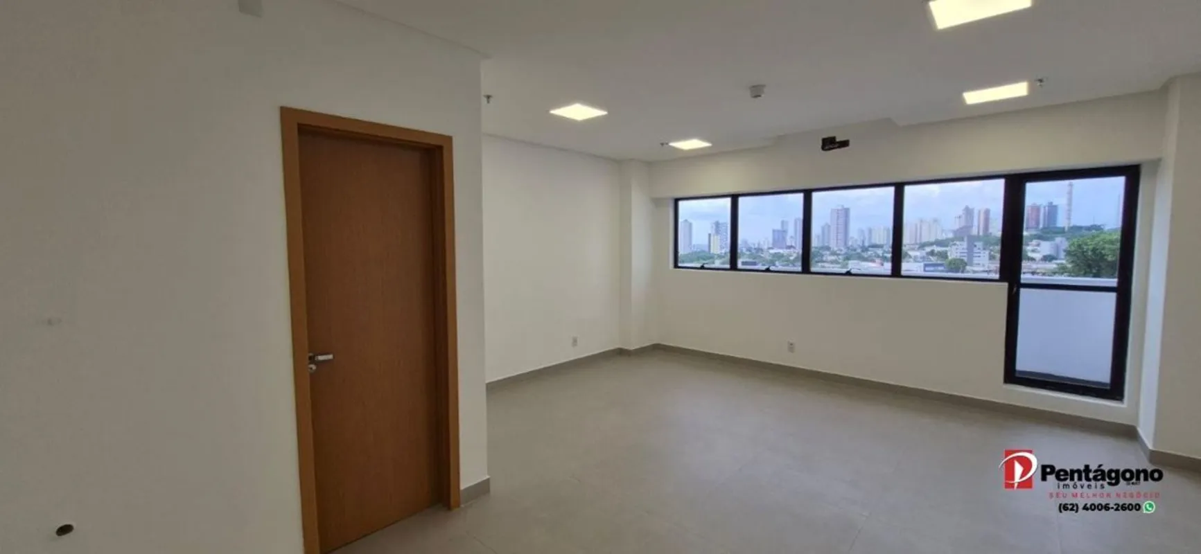 Sala comercial com acabamento completo, pronta para uso!Área privativa: 33,12 m²...