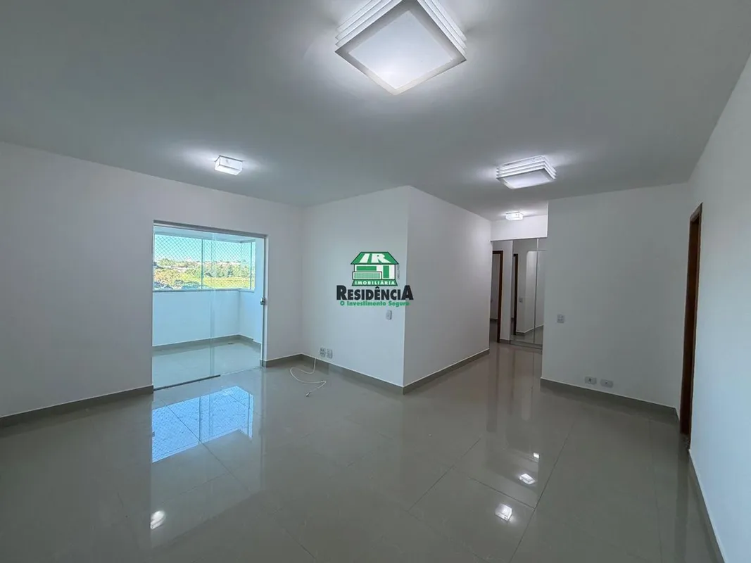Apartamento no Varandas do Lago COM VISTA PARA O LAGO03 suítes todos os banheiro...