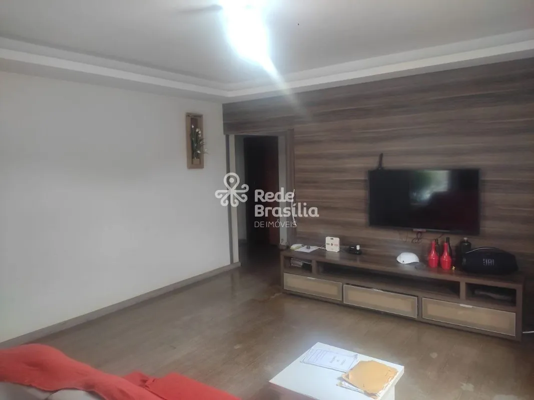 Rua 3 | Condomínio Floresta - Vicente PiresCasa ampla, funcional e muito bem dis...