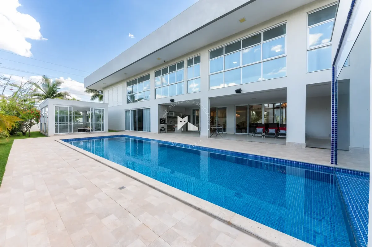 Mansão de Altíssimo Padrão – 1.380m² de Sofisticação em Terreno de 2.500m² | Ele...