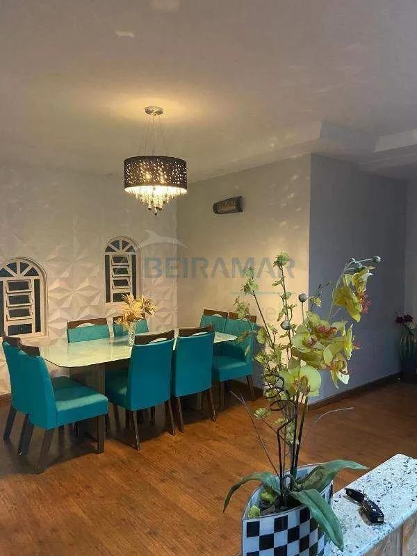 Casa 4 Quartos (1 Suíte c/ Closet) com Piscina Aquecida, Churrasqueira e 800m² n...