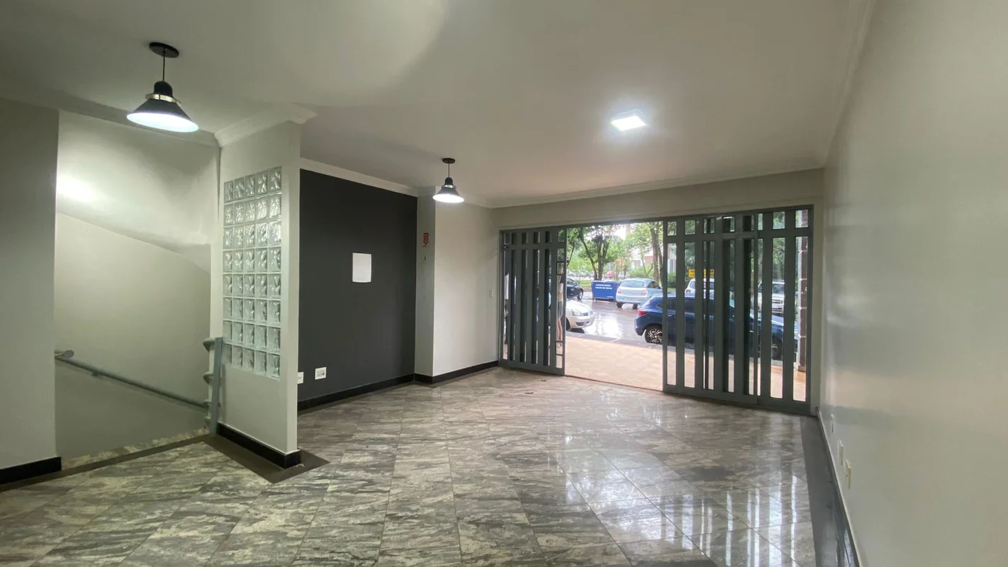 DALEPRANE INTELIGENCIA IMOBILIÁRIA VENDE: 716 NORTE - LOJA – 135M2 – 2 LAVABOS –...