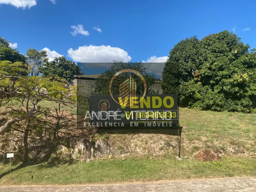 OPORTUNIDADE ÚNICA! TERRENO ESCRITURADO EM CONDOMÍNIO REGULARIZADO – 800m² DE PU...