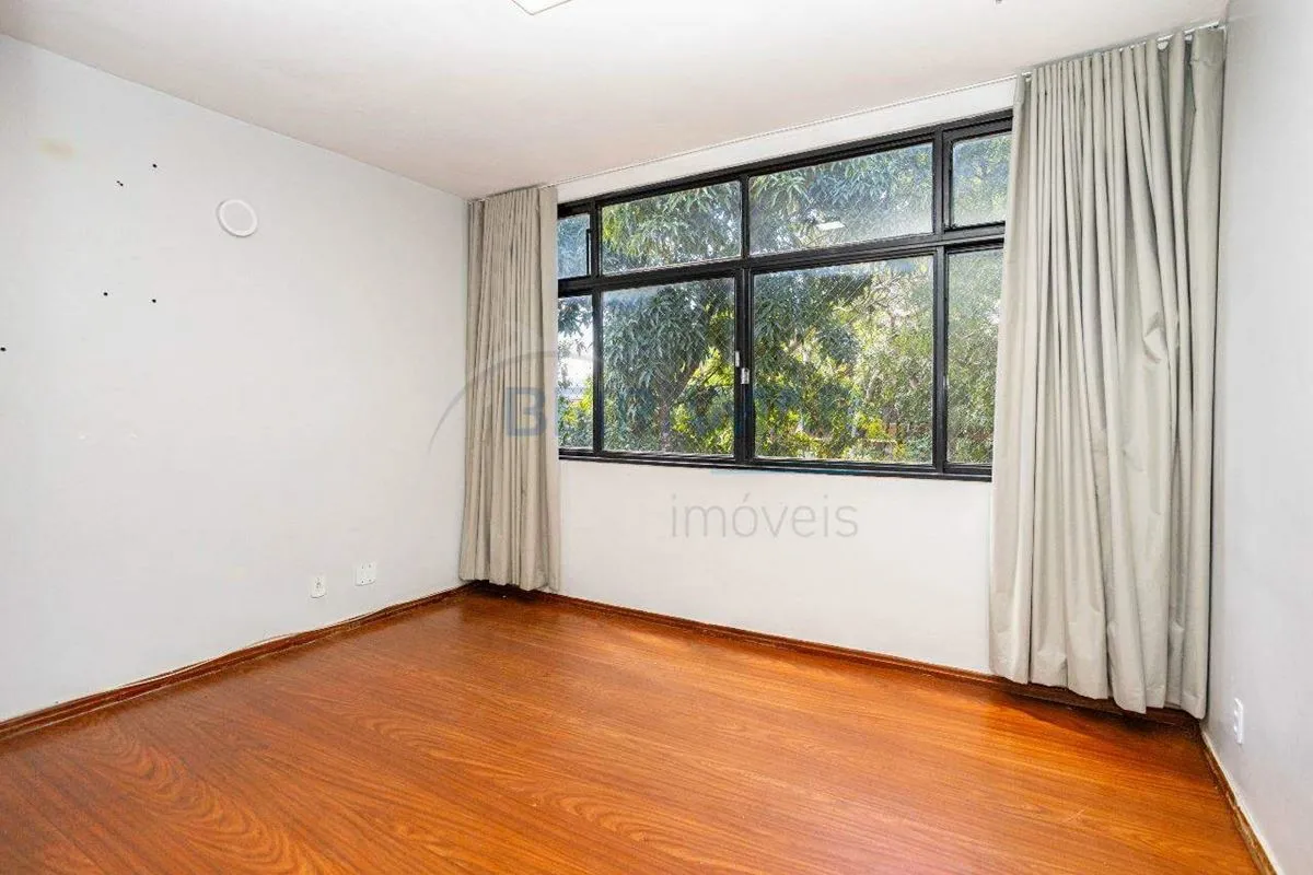 Apartamento 3 quartos + DCE, 120m², à venda na SQN 411 - Asa Norte, Brasília | F...