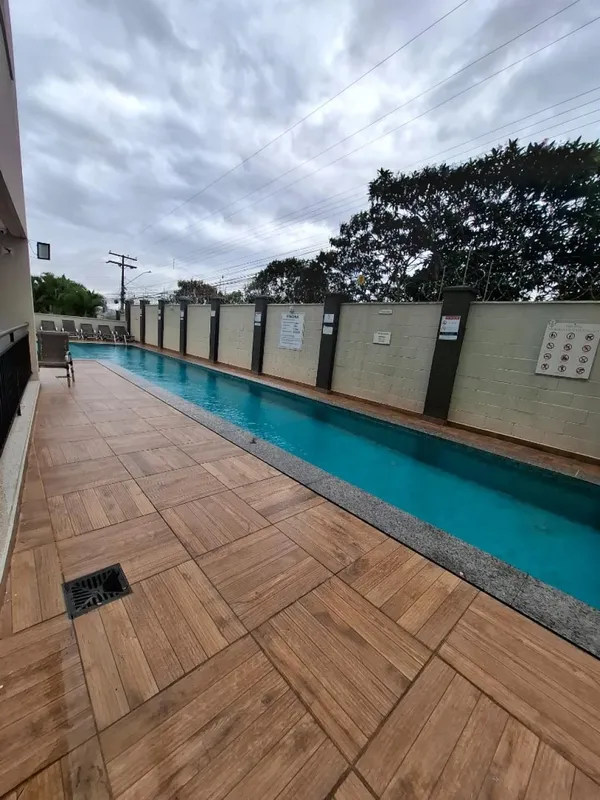 Apartamento com 02 quartos, banheiro social com box em blindex, sala para dois a...