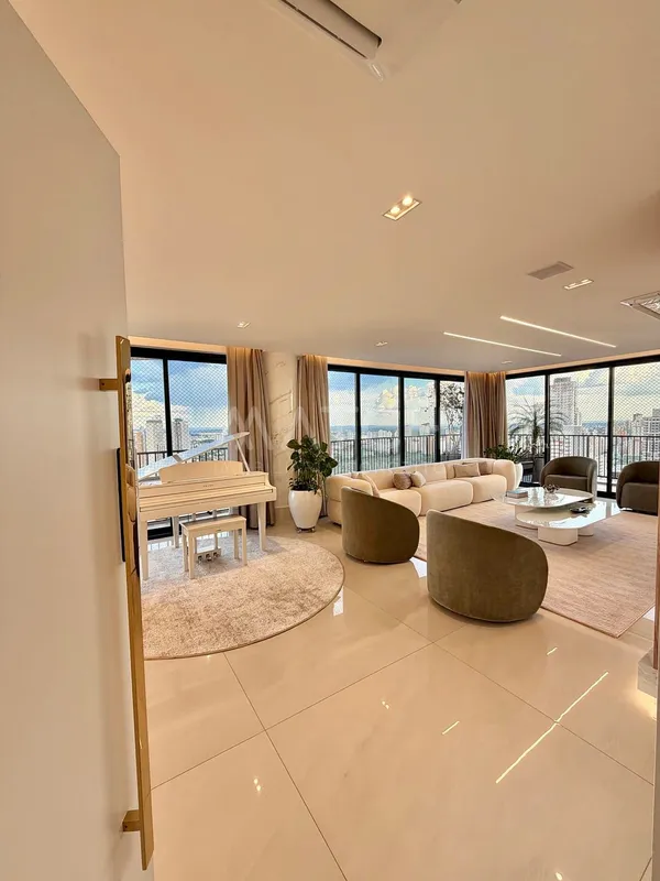 Apartamento à venda no Opus Acqua, com 287 m2, 4 suítes, 4 vagas, no Setor Maris...