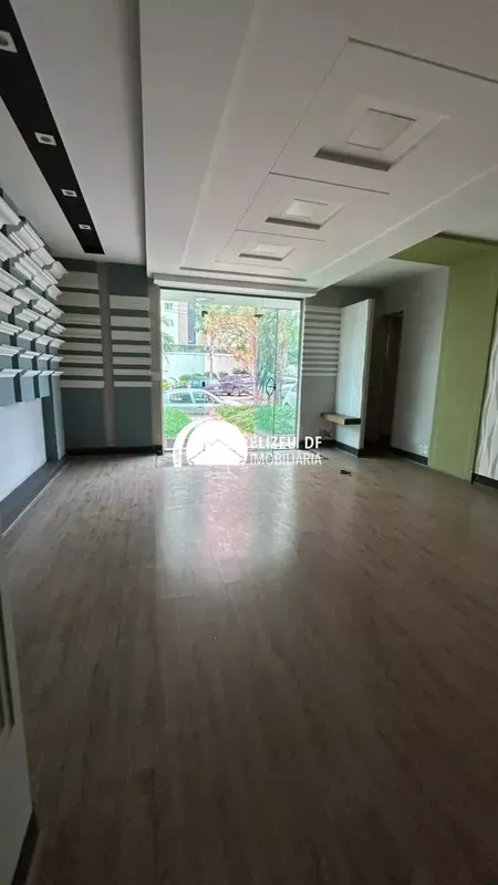 Elizeu DF Imobiliária aluga Loja no Guará II, composto por: - ?Hall de entrada;-...