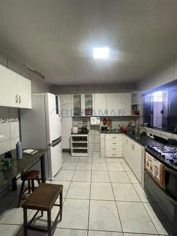 Sobrado Residencial com 7 Quartos, Lote Vazado e 4 Vagas na QNN 10 - Ceilândia S...
