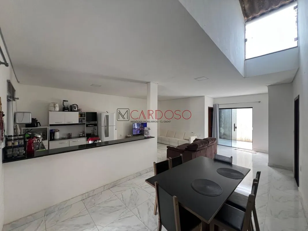 Oportunidade – Casa em Condomínio na SHA Conjunto 06, ArniqueirasDescrição do im...