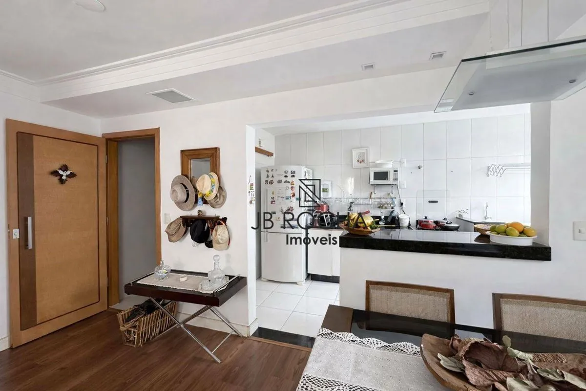 JB ROCHA IMÓVEIS VENDE(ACEITA FINANCIAMENTO E FGTS)Apartamento na SCRN 708/709, ...