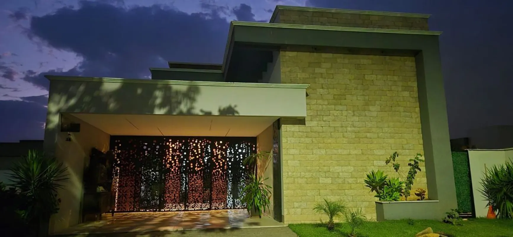 Ágio – Casa Alto Padrão | Terras Alpha, Senador CanedoLote 305 m² | 150 m² const...