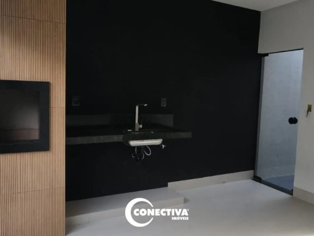  Comentários do corretor: Excelente casa térrea com 115m², 2 (duas) vagas de gar...