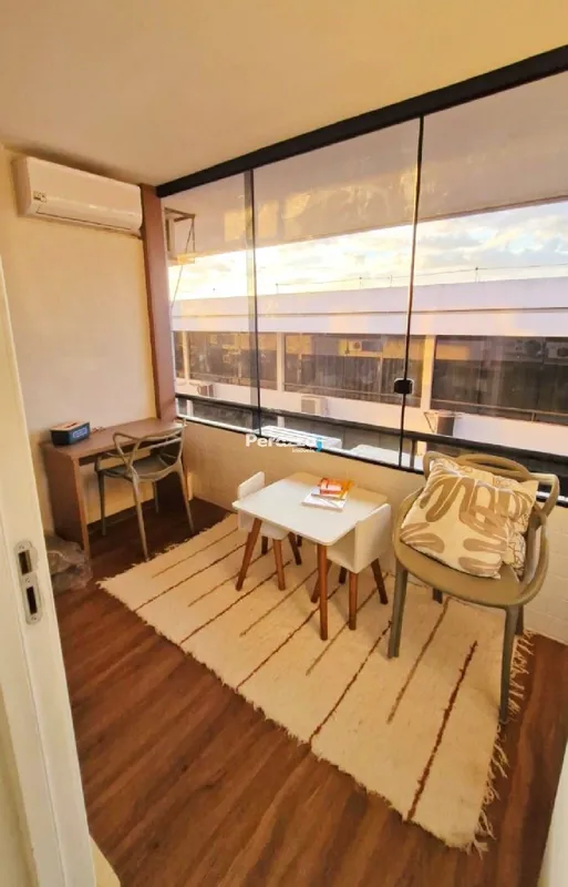 Excelente Sala Comercial na SMDB Conjunto 12 - Lago SulPor R$ 260.000,00O Setor ...