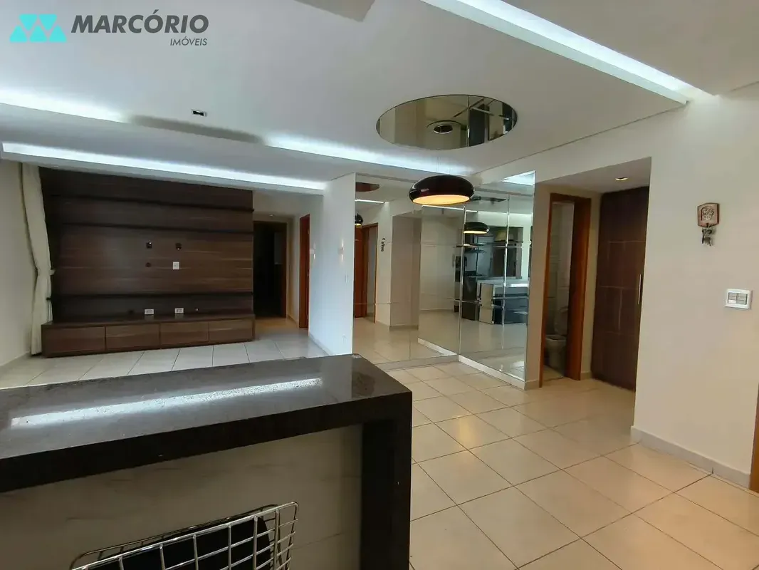 Este moderno apartamento de 3 suítes localizado no bairro Goiânia 2, em Goiânia,...