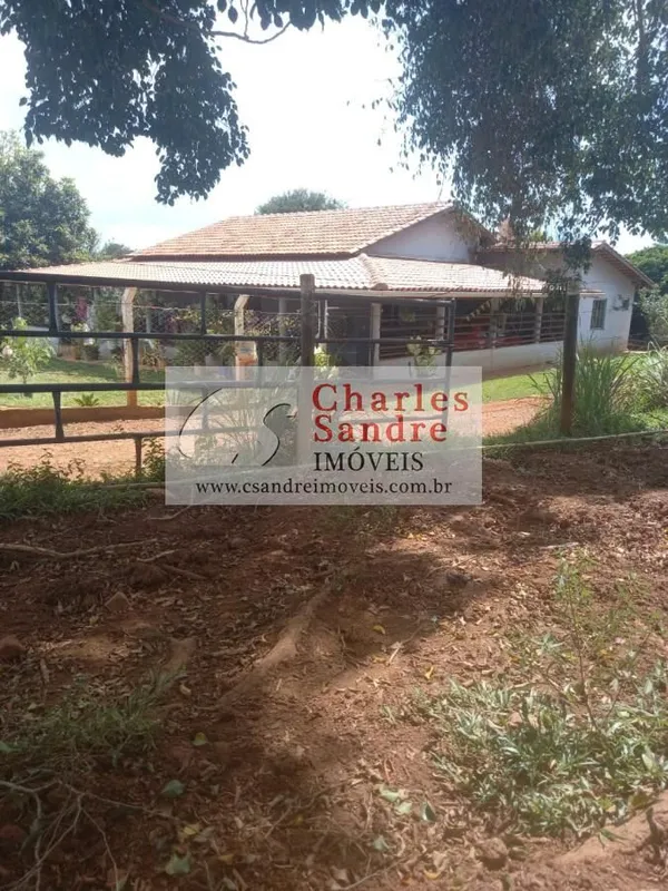 Chácara em Petrolina de Goiás 80 km de Goiânia 2 km de terra até a sede 08 km de...