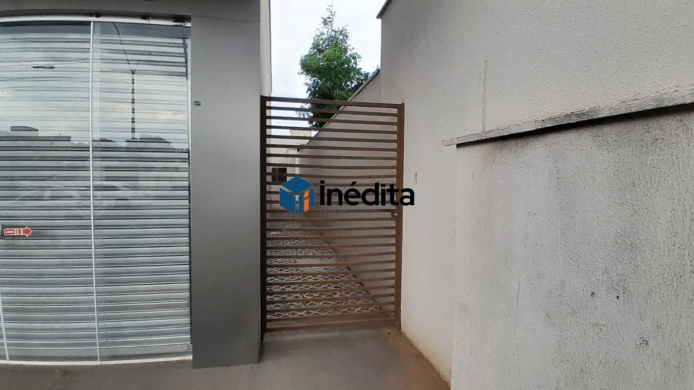 LOCALIZAÇÃO:Localizado na principal Avenida do Jardim Boa Esperança, próximo a s...
