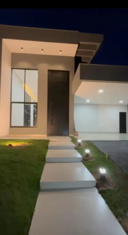 Jardins Bolonha:-Casa térrea alto padrão de acabamento com 168m área.-Lote de 30...