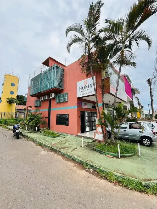 Localizada na cobiçada região da Asa Norte em Brasília, esta loja com ampla metr...