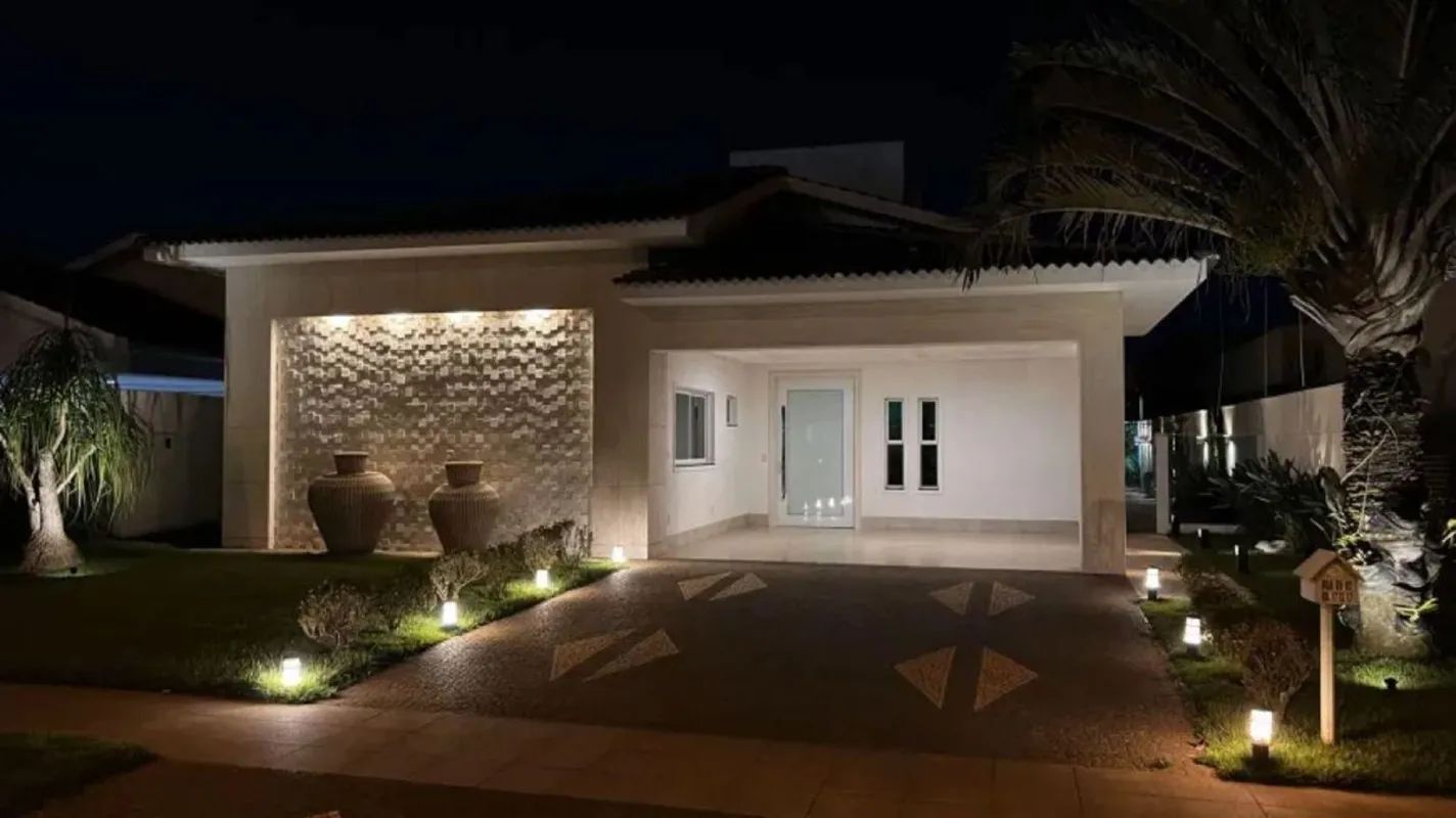 Venha morar com todo o conforto e segurança que você e sua família merecem! Apre...