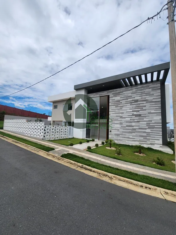 SOBRADO JARDINS BARCELONA - Lote de 336m2- Área construída de 229m2- 04 quartos ...